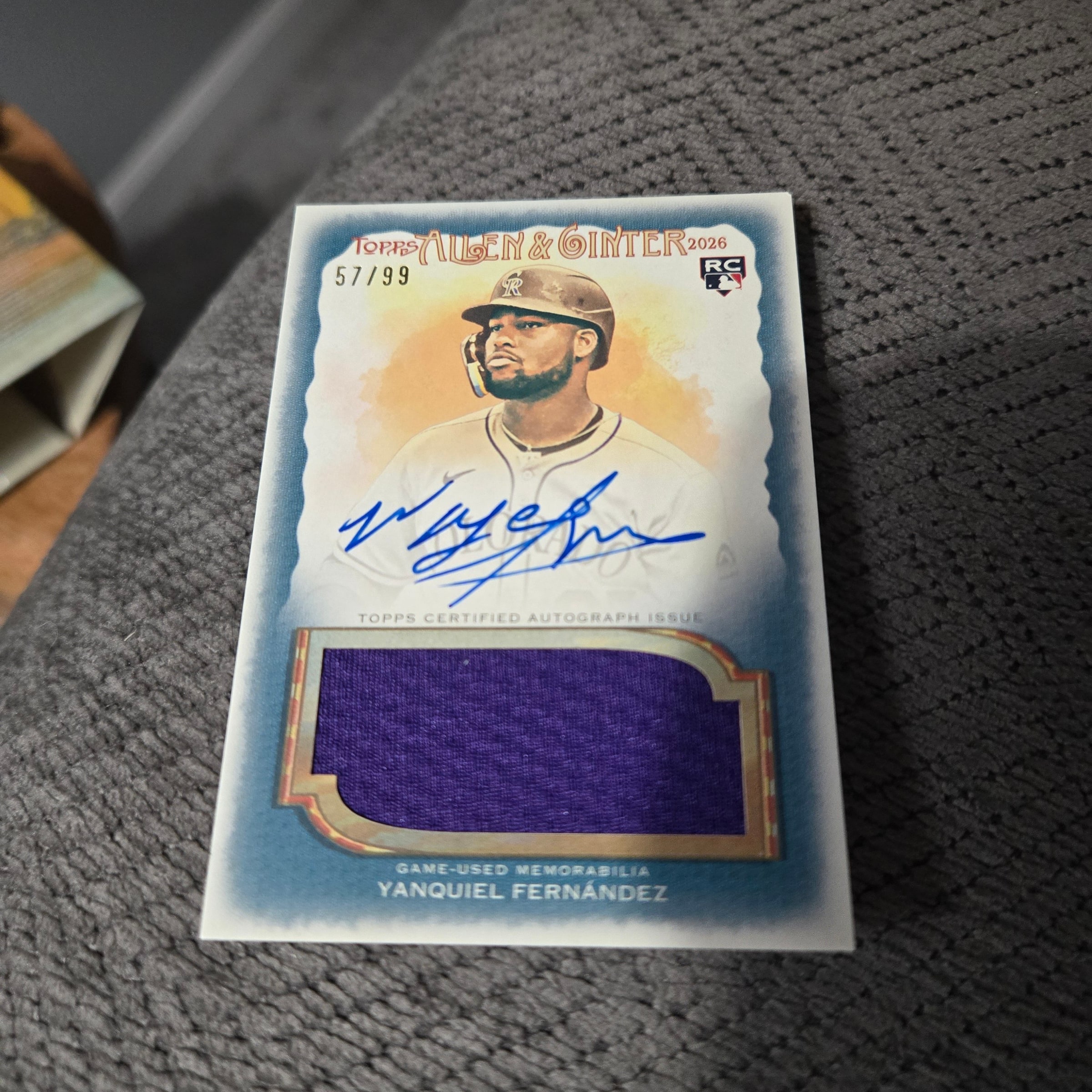 Yanquiel Fernández Base serial 57 of 99