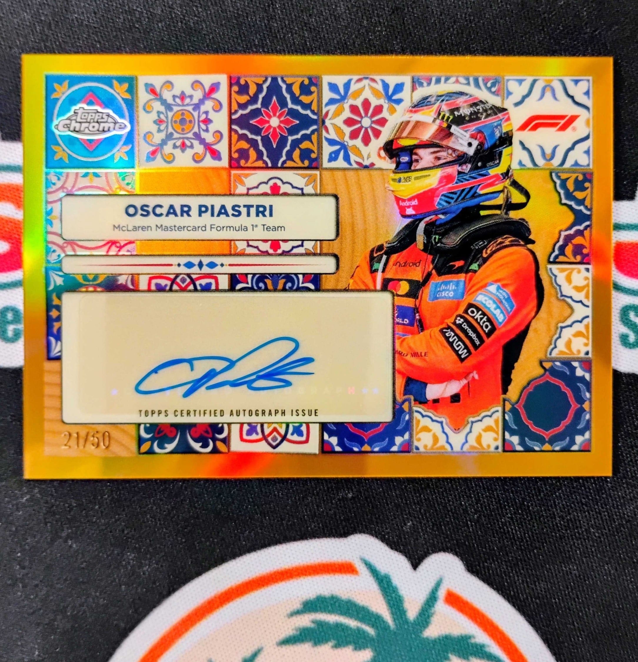 Oscar Piastri Gold Refractor serial 21 of 50