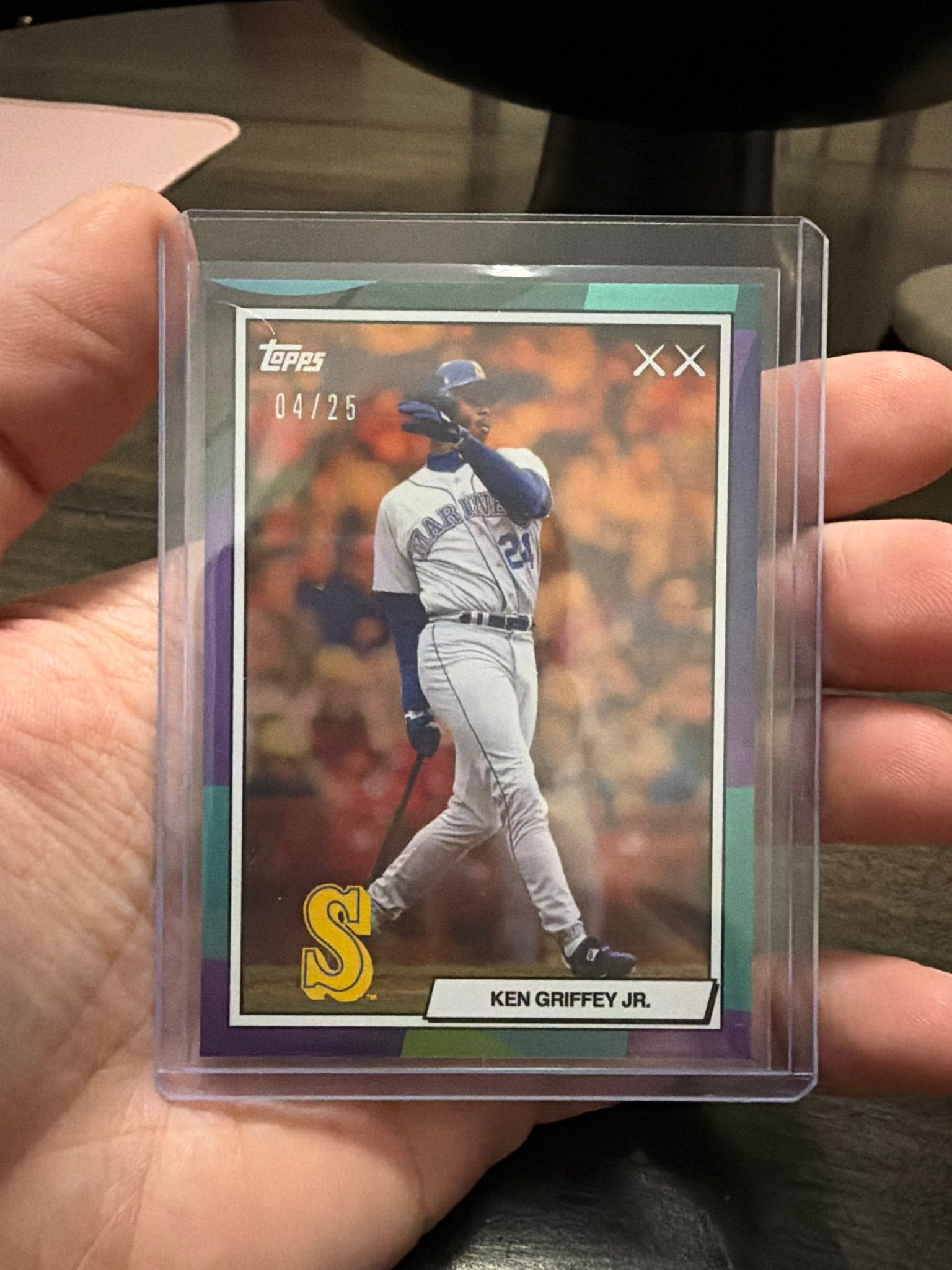 Ken Griffey Jr. Orange serial 4 of 25