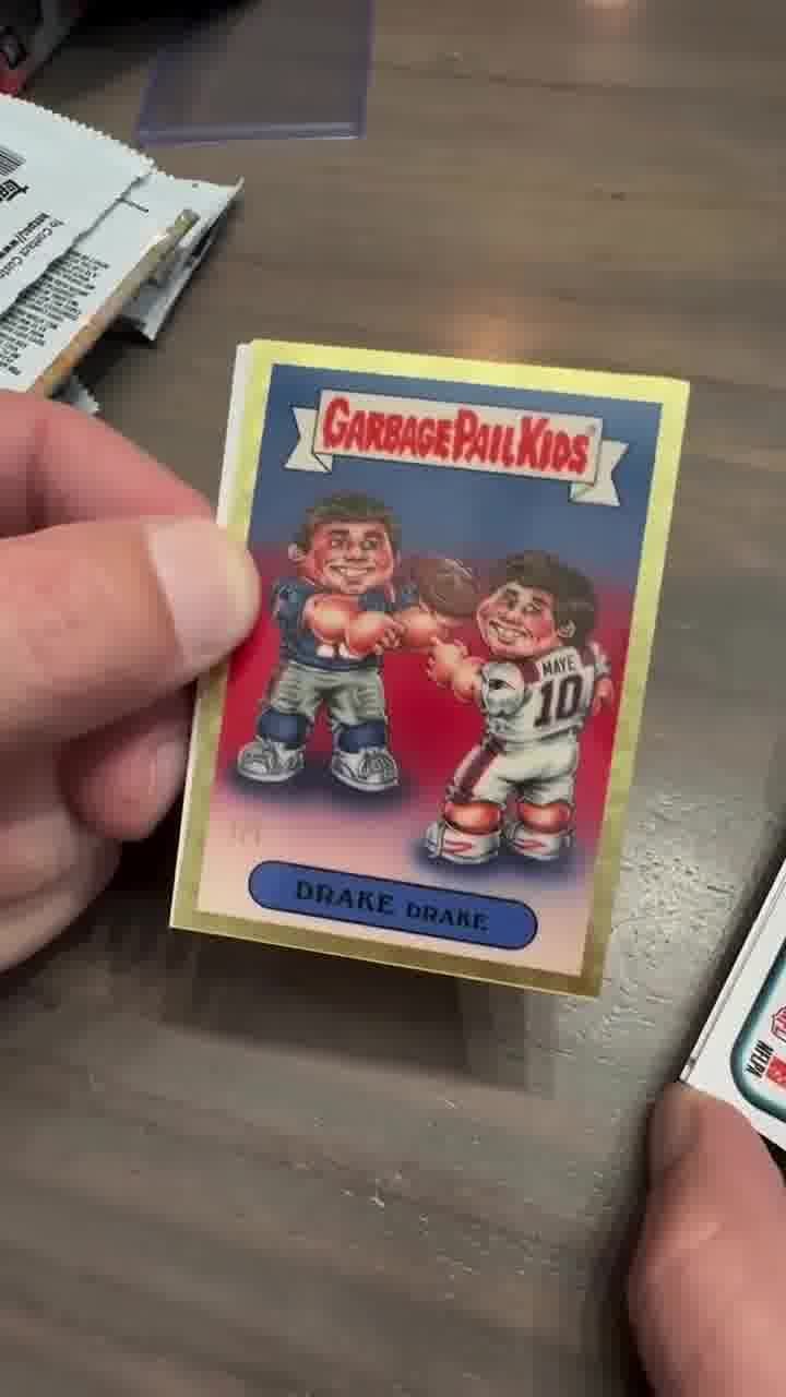 Drake Maye SuperFractor serial 1 of 1